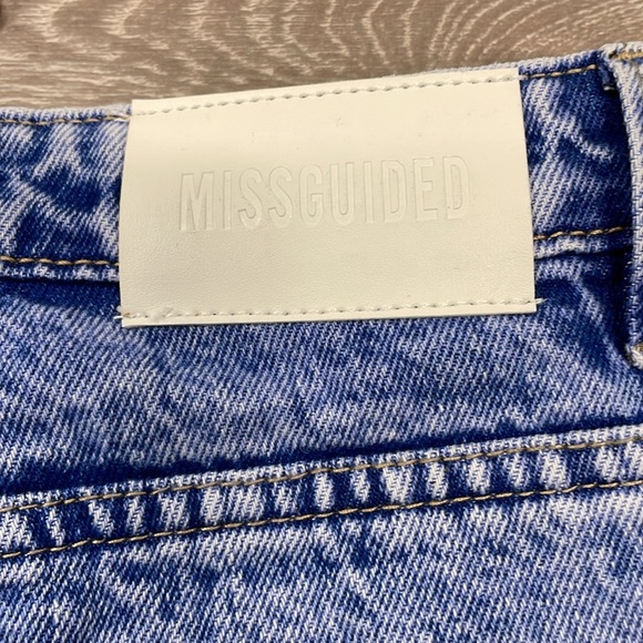 NWT Missguided Wrath Highwaisted Split Hem Straight Leg Denim Jeans 2 Long - Picture 15 of 16